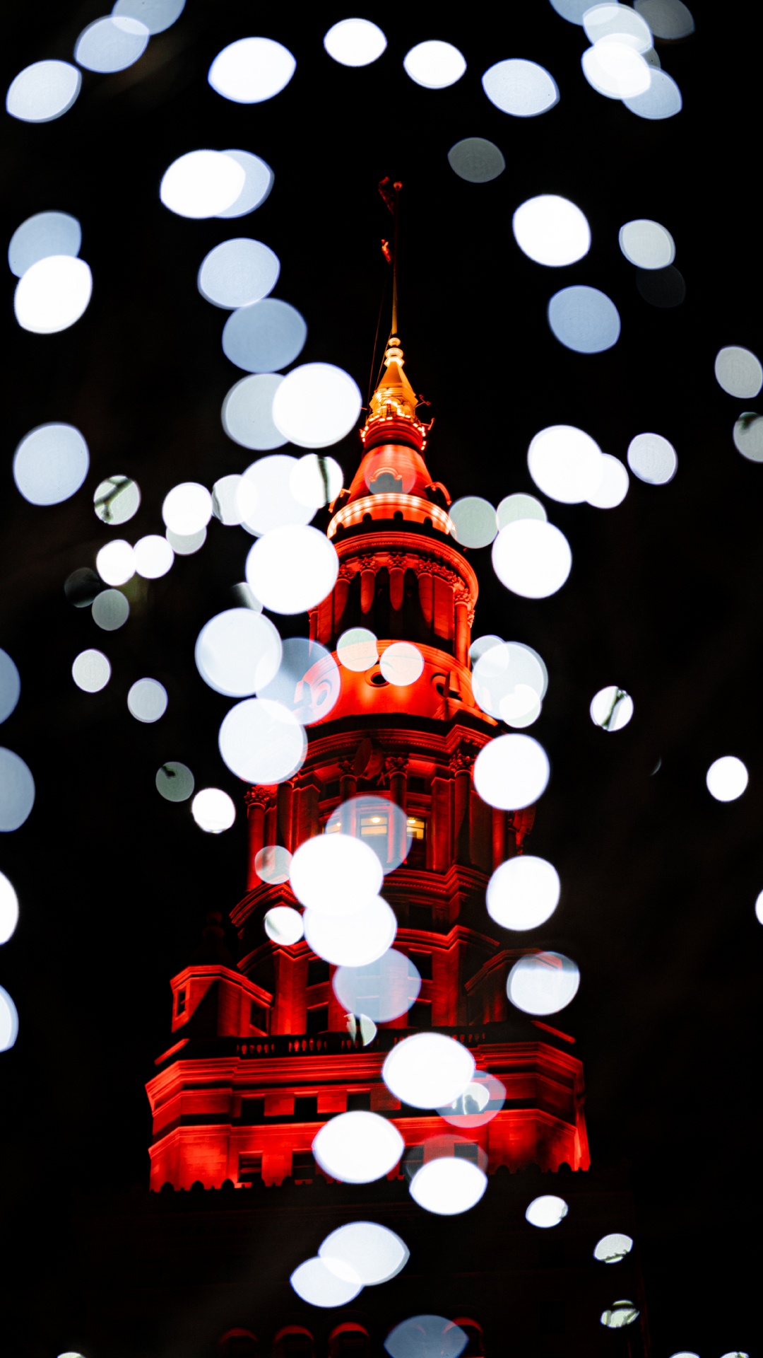 Bâtiment Éclairé en Rouge et Blanc. Wallpaper in 1080x1920 Resolution