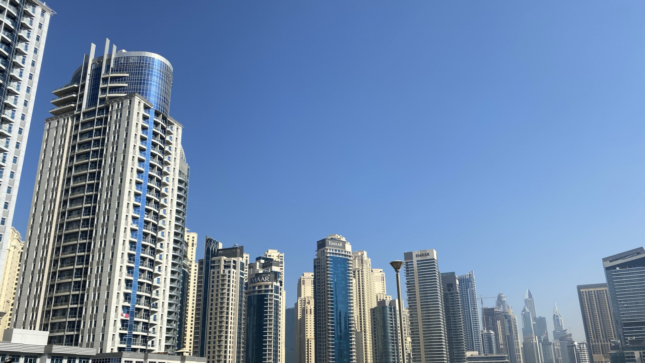 Dubai, Dubai Marina, Sonnige Chengtanyue, Tower Block, Tageszeit. Wallpaper in 1280x720 Resolution