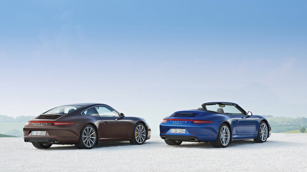 Blue Bmw Coupe on White Sand During Daytime. Wallpaper in 1280x720 Resolution