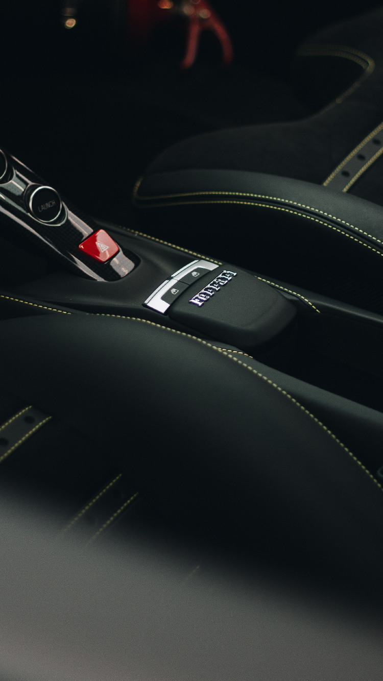 Volant de Voiture Noir et Rouge. Wallpaper in 750x1334 Resolution