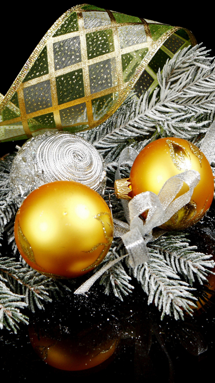 Weihnachten, Neujahr, Christmas Ornament, Weihnachtsdekoration, Weihnachtsbaum. Wallpaper in 750x1334 Resolution