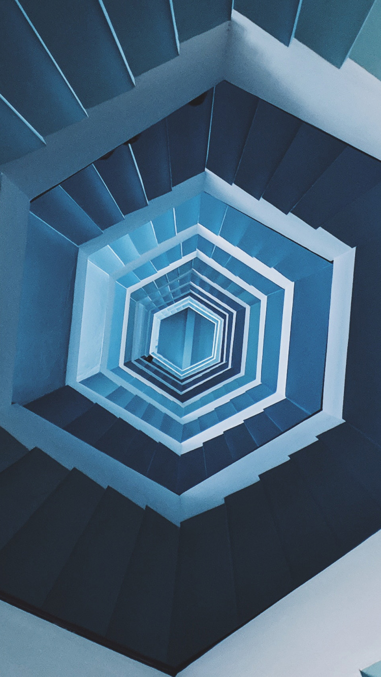 Weißes Und Braunes Betongebäude. Wallpaper in 750x1334 Resolution