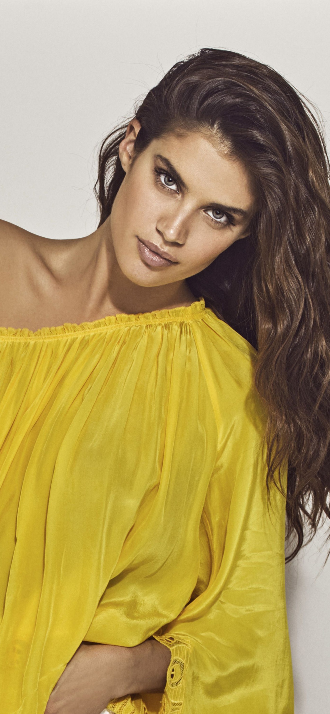 Model, Sara Sampaio, Joint, Shoulder, Human Body. Wallpaper in 1125x2436 Resolution
