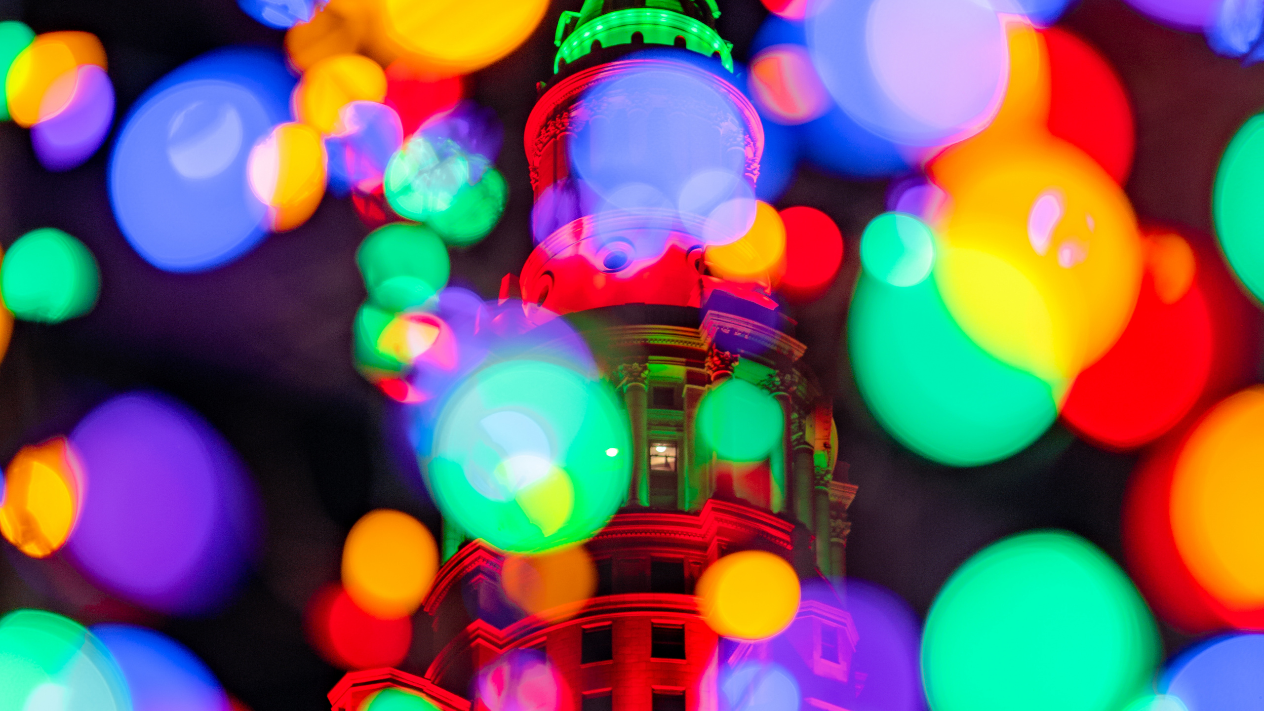 Blue Green and Yellow Light Bokeh. Wallpaper in 2560x1440 Resolution