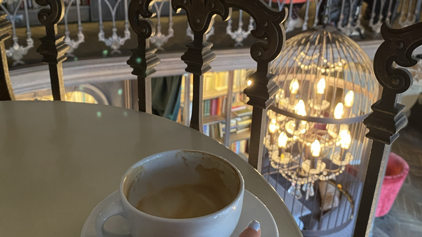 Table, Mesure, la Vaisselle, Tasse à Café, Verrerie. Wallpaper in 1366x768 Resolution