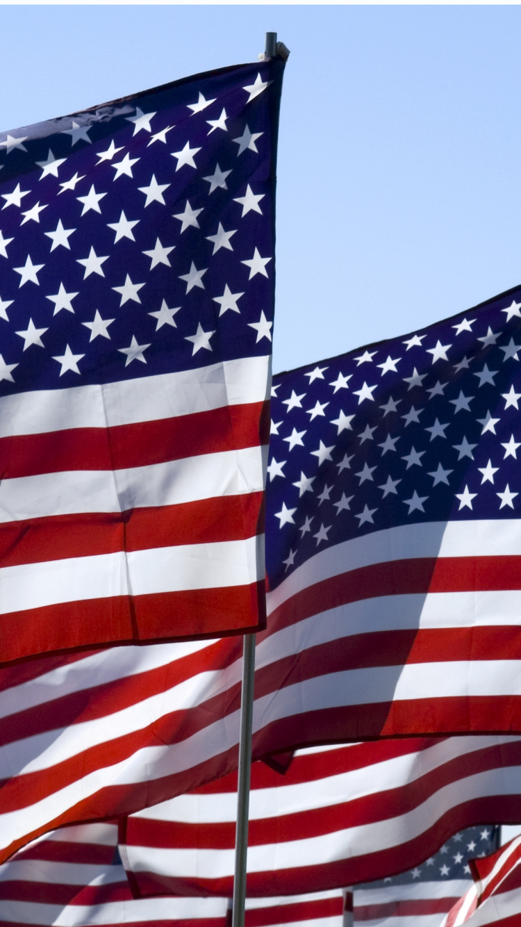 us a Flag Under Blue Sky During Daytime. Wallpaper in 750x1334 Resolution