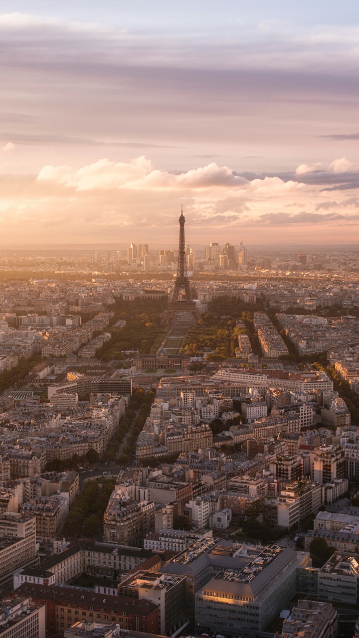Aerial View of City Buildings During Sunset. Wallpaper in 720x1280 Resolution