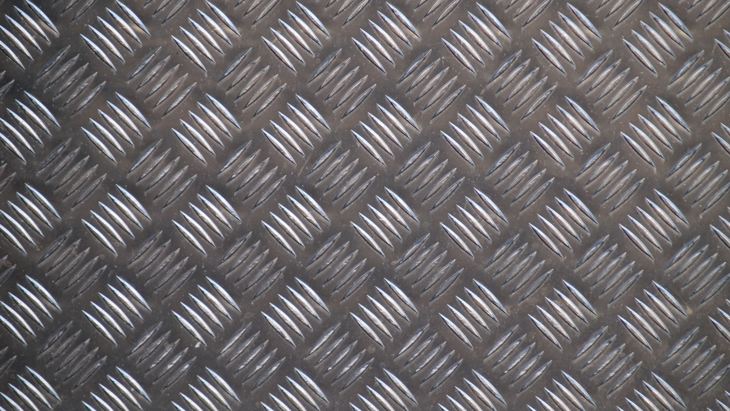 Braunes Textilgewebe Auf Braunem Holzboden. Wallpaper in 2560x1440 Resolution
