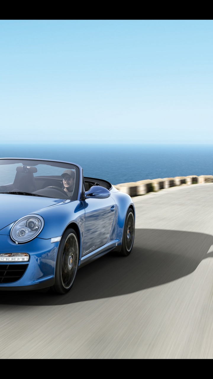 Porsche 911 Bleue Sur Route Pendant la Journée. Wallpaper in 720x1280 Resolution