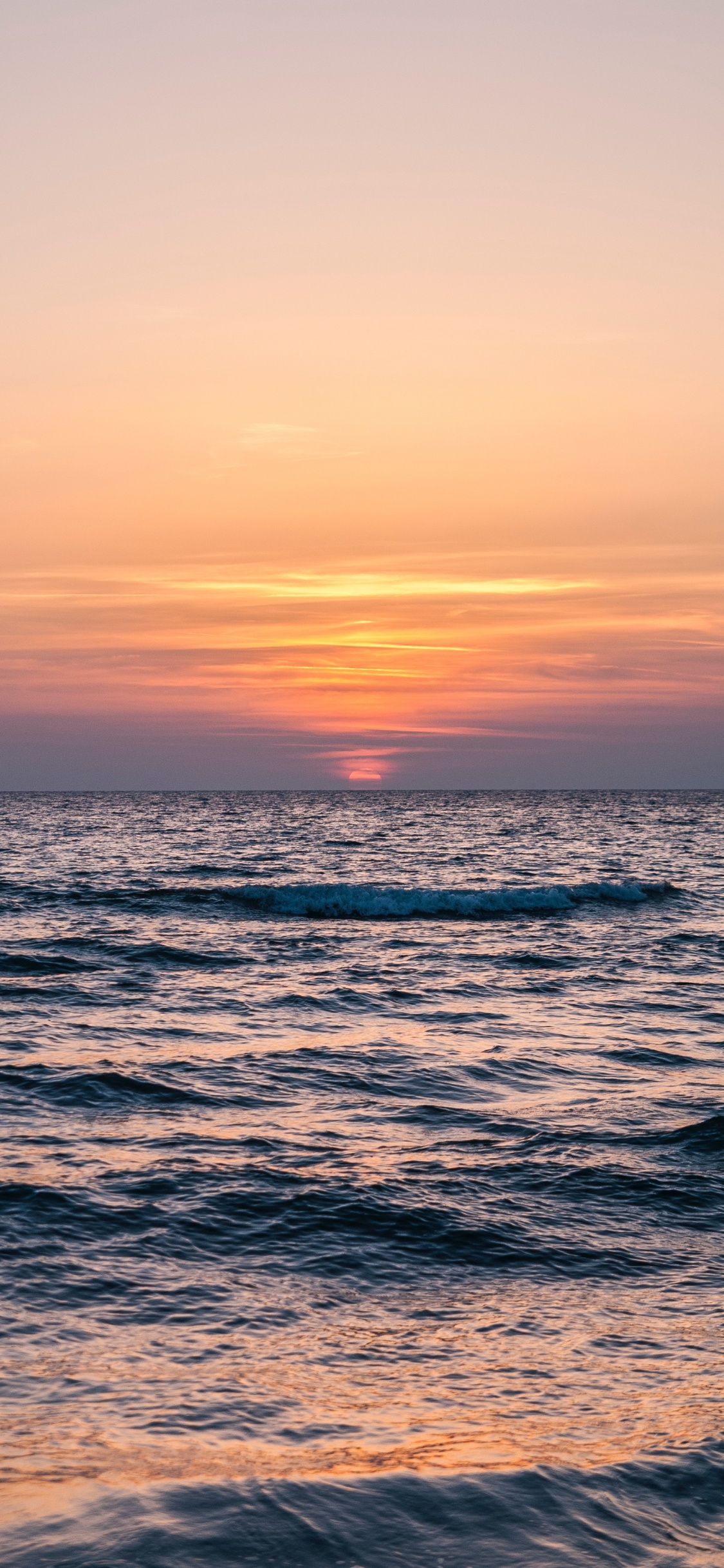 Horizon, Body of Water, Sea, Ocean, Wave. Wallpaper in 1125x2436 Resolution