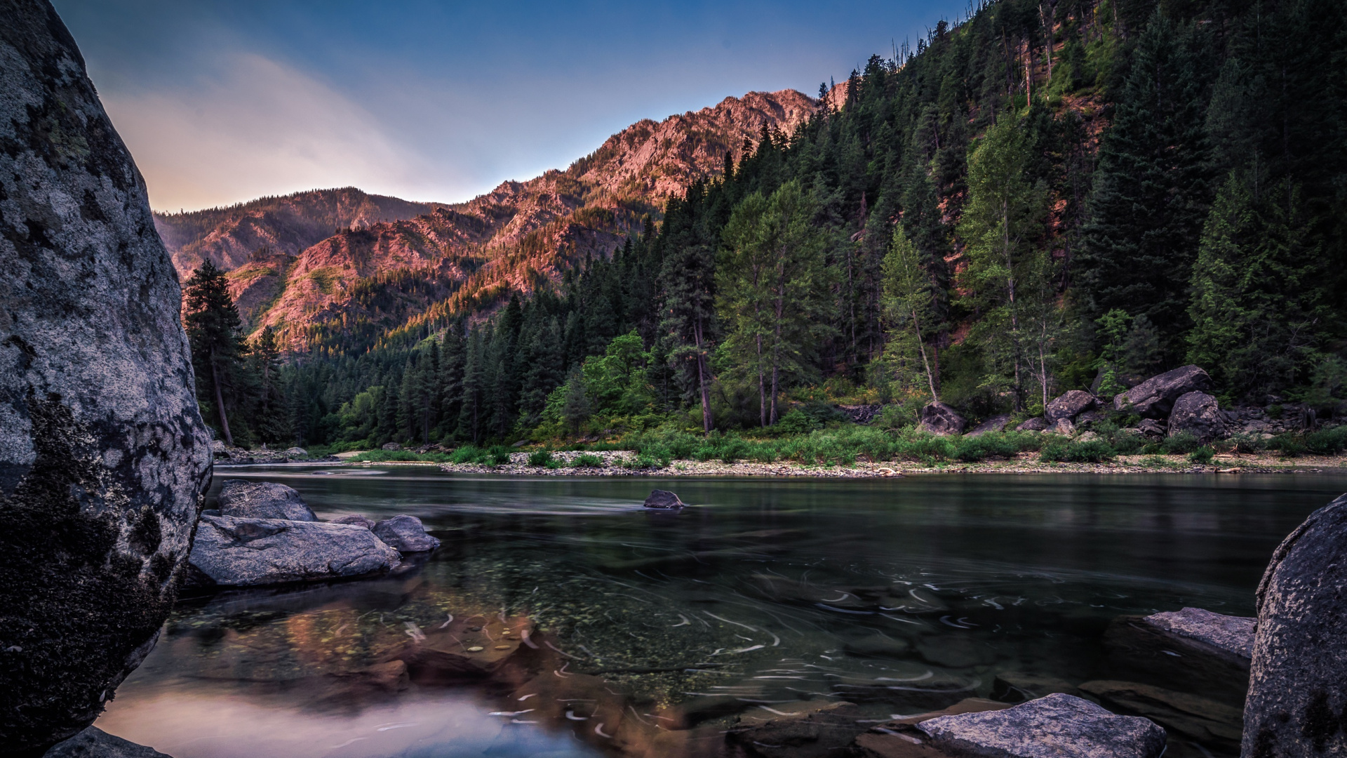 Green Trees Near Body of Water During Daytime. Wallpaper in 1920x1080 Resolution