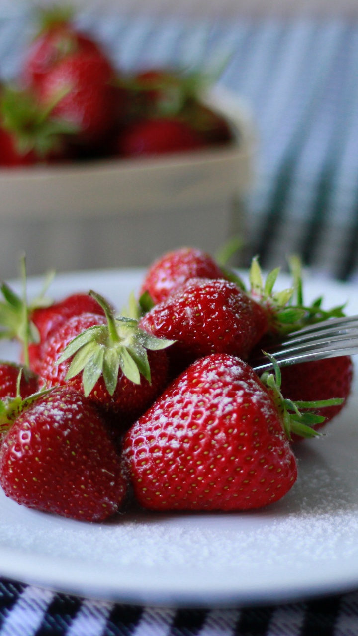 Red Strawberries on White and Blue Ceramic Plate. Wallpaper in 720x1280 Resolution