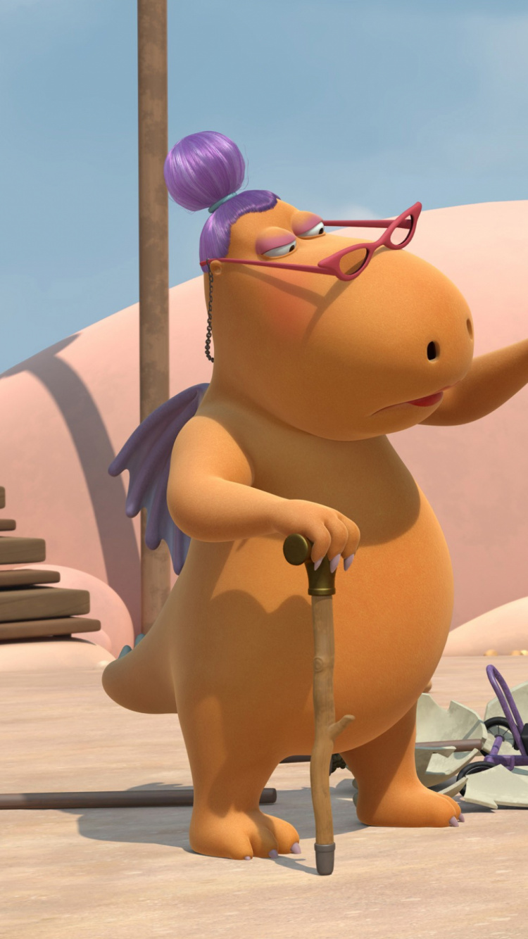 Braune Und Rosa Tierstatue am Strand Tagsüber. Wallpaper in 750x1334 Resolution