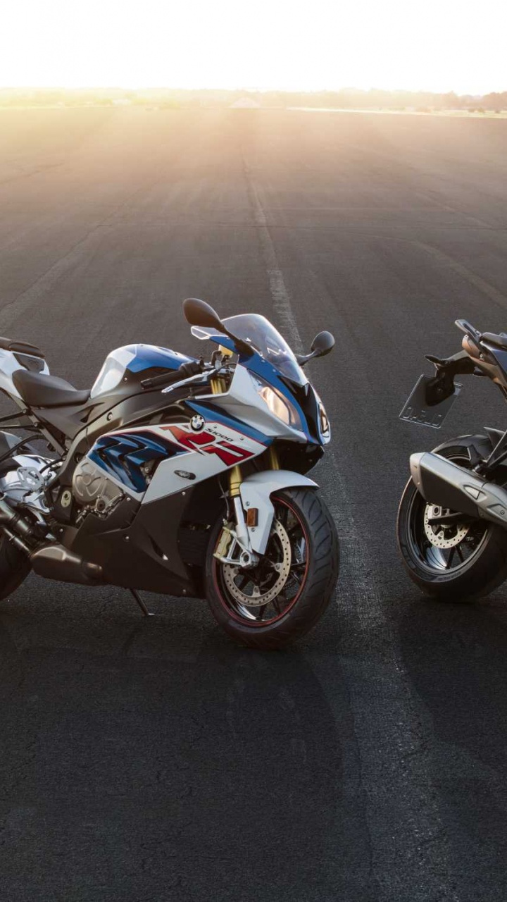 Blue and Black Sports Bike on Gray Asphalt Road During Daytime. Wallpaper in 720x1280 Resolution