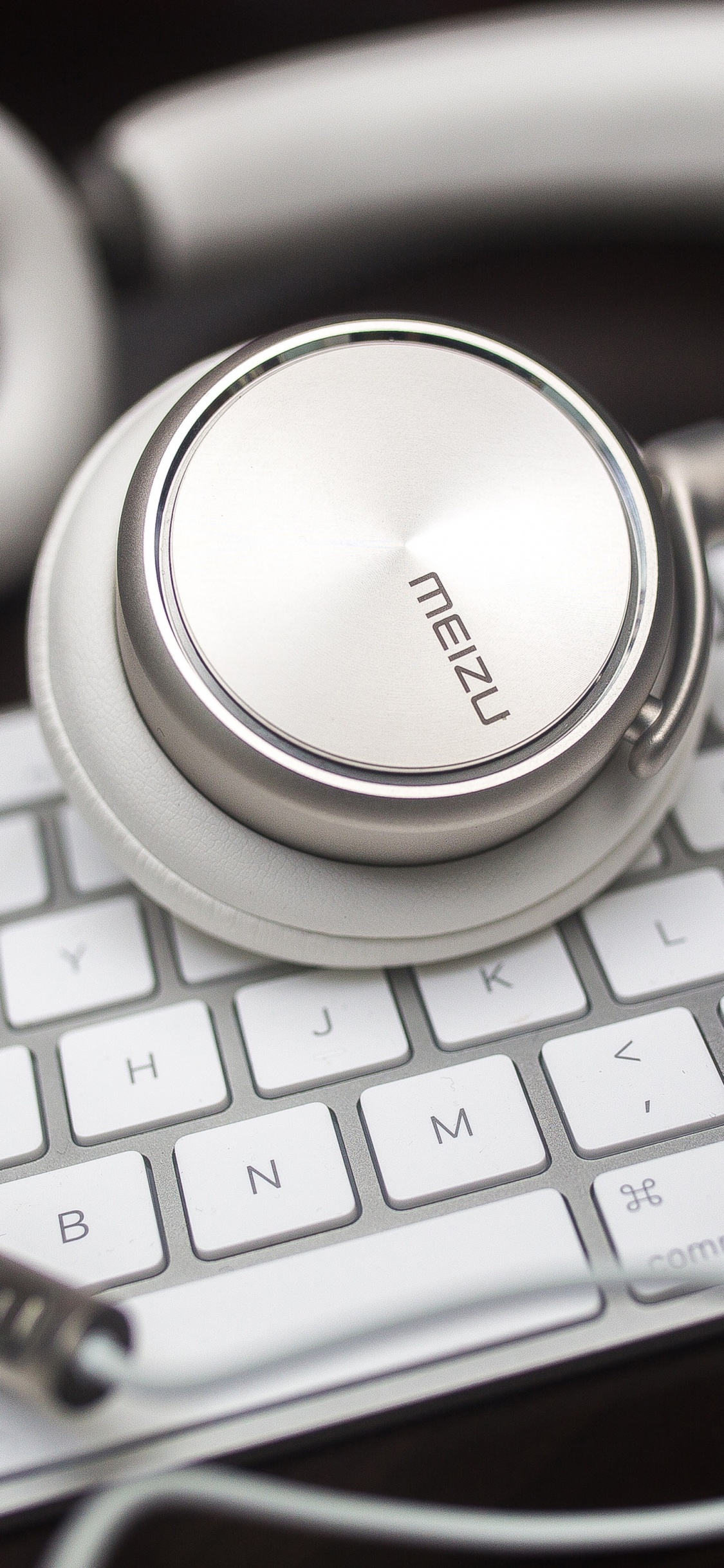 Micrófono, Auriculares, Auricular, Gadget, Equipo de Audio. Wallpaper in 1125x2436 Resolution