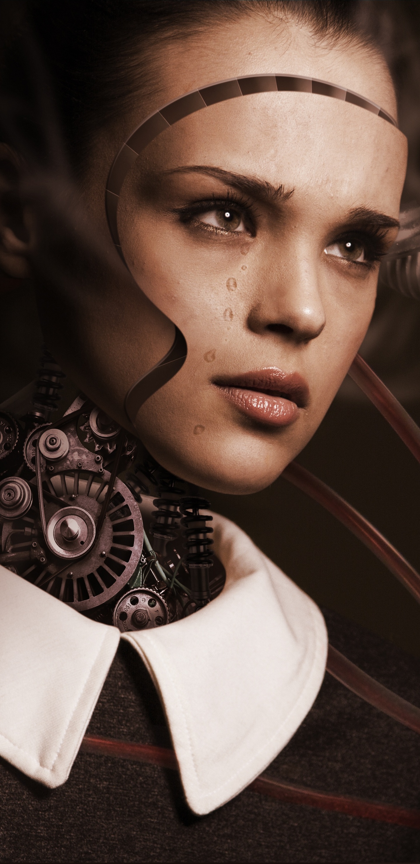 Frau im Schwarz-weißen Hemd Mit Kragen. Wallpaper in 1440x2960 Resolution