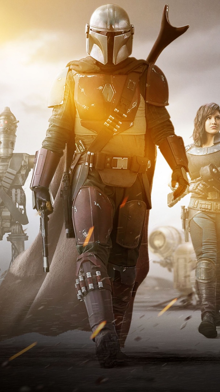 Robot Jaune et Noir Debout Sur le Sol. Wallpaper in 720x1280 Resolution