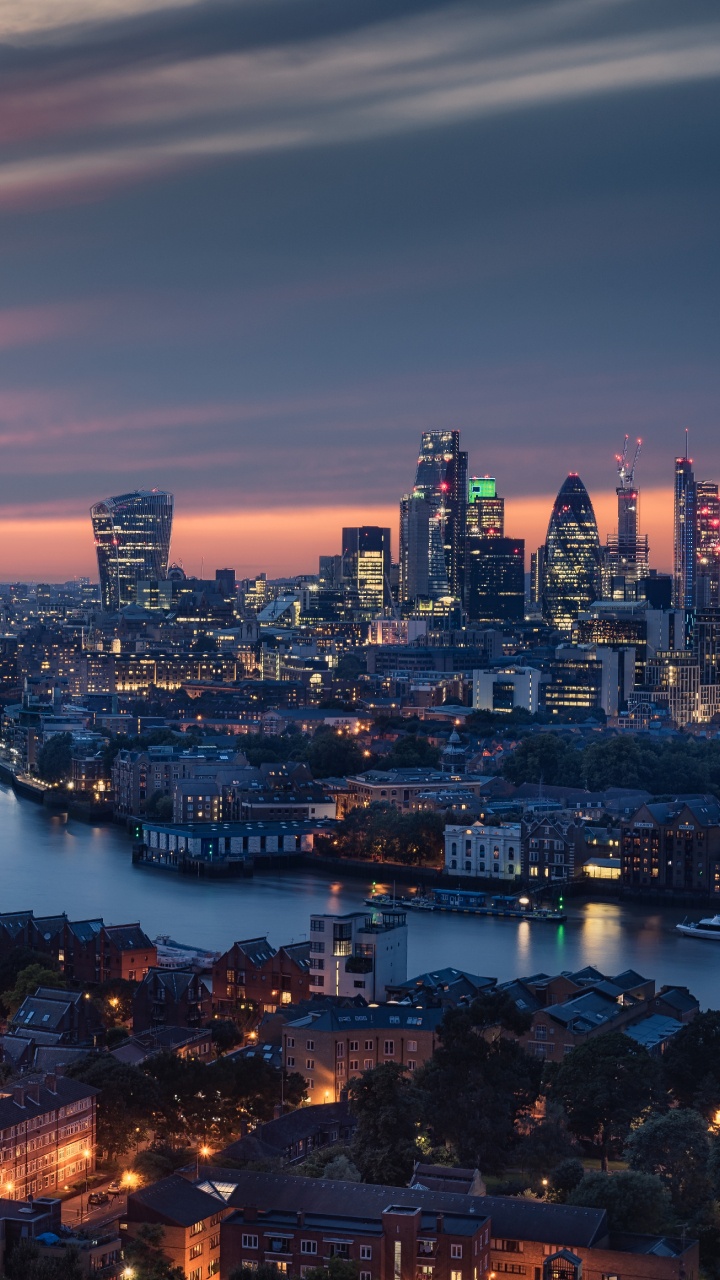 Skyline Der Stadt Bei Nacht Night. Wallpaper in 720x1280 Resolution