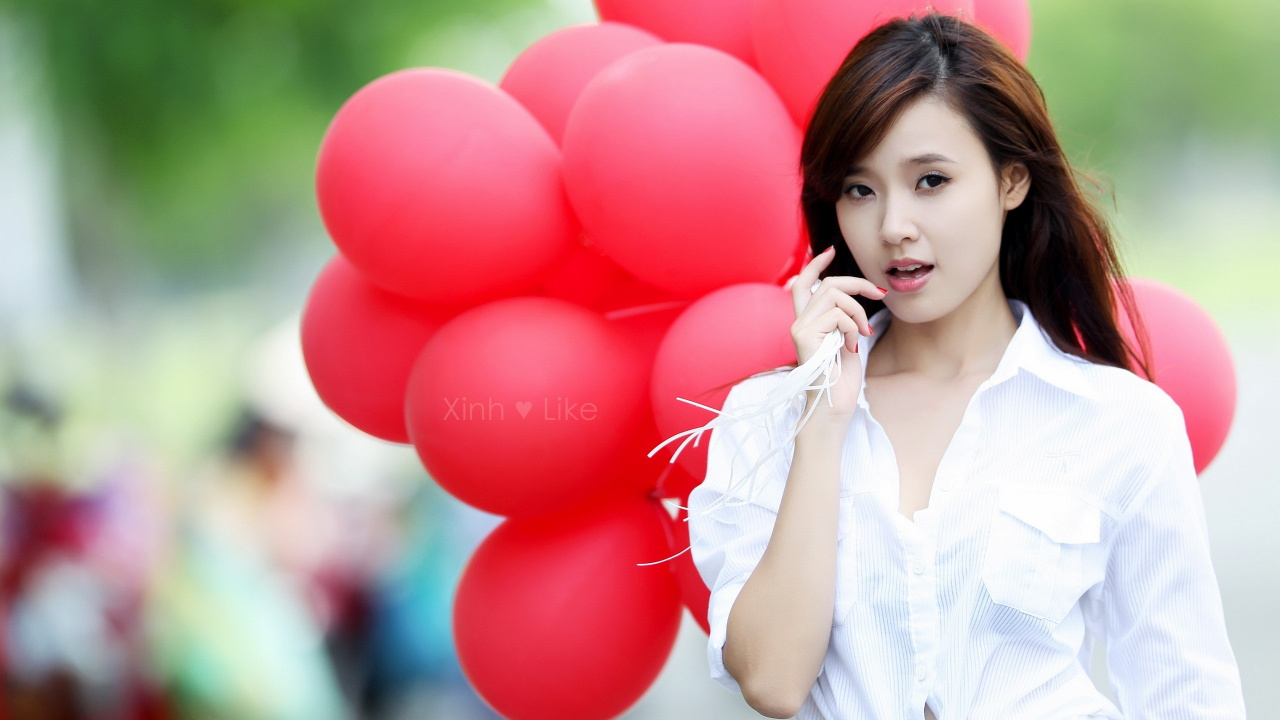 Balloon, Beauty, Party Supply, Happiness, Lips. Wallpaper in 1280x720 Resolution