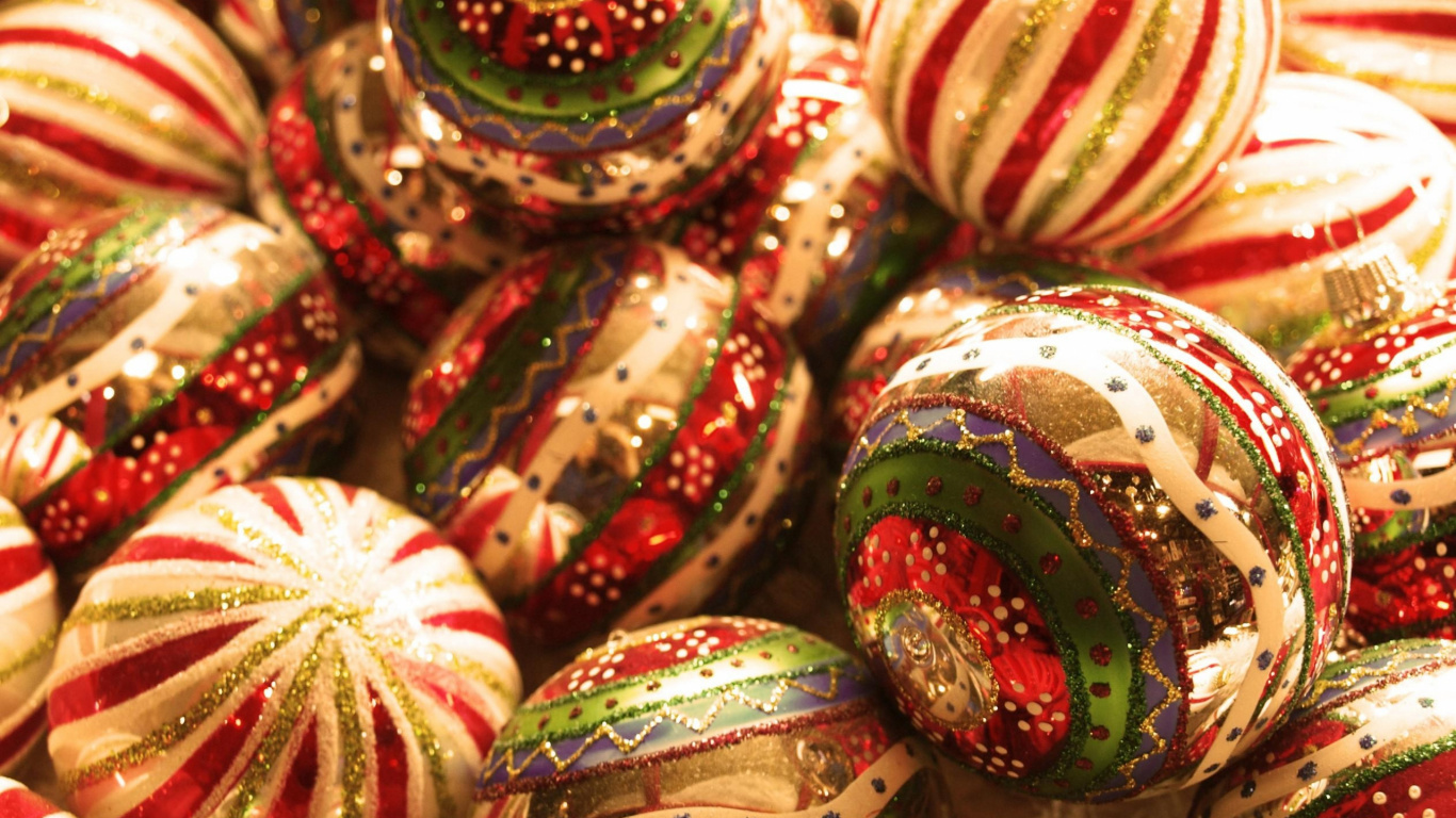 Décoration de Noël, Nouvelle Année, Tradition, Table, Guirlande. Wallpaper in 1366x768 Resolution