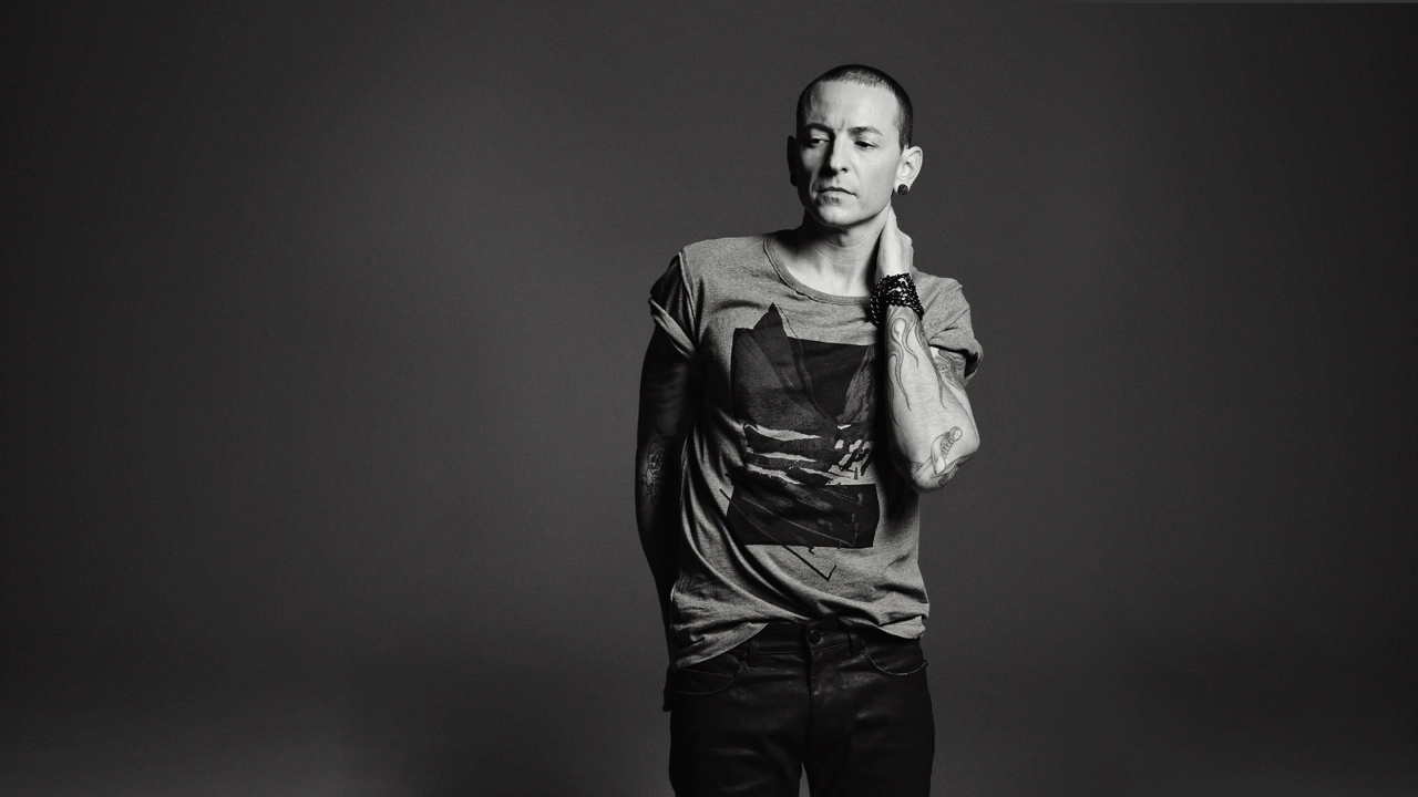 Chester Bennington, Linkin Park, Permanent, Monochrome, L'homme. Wallpaper in 1280x720 Resolution