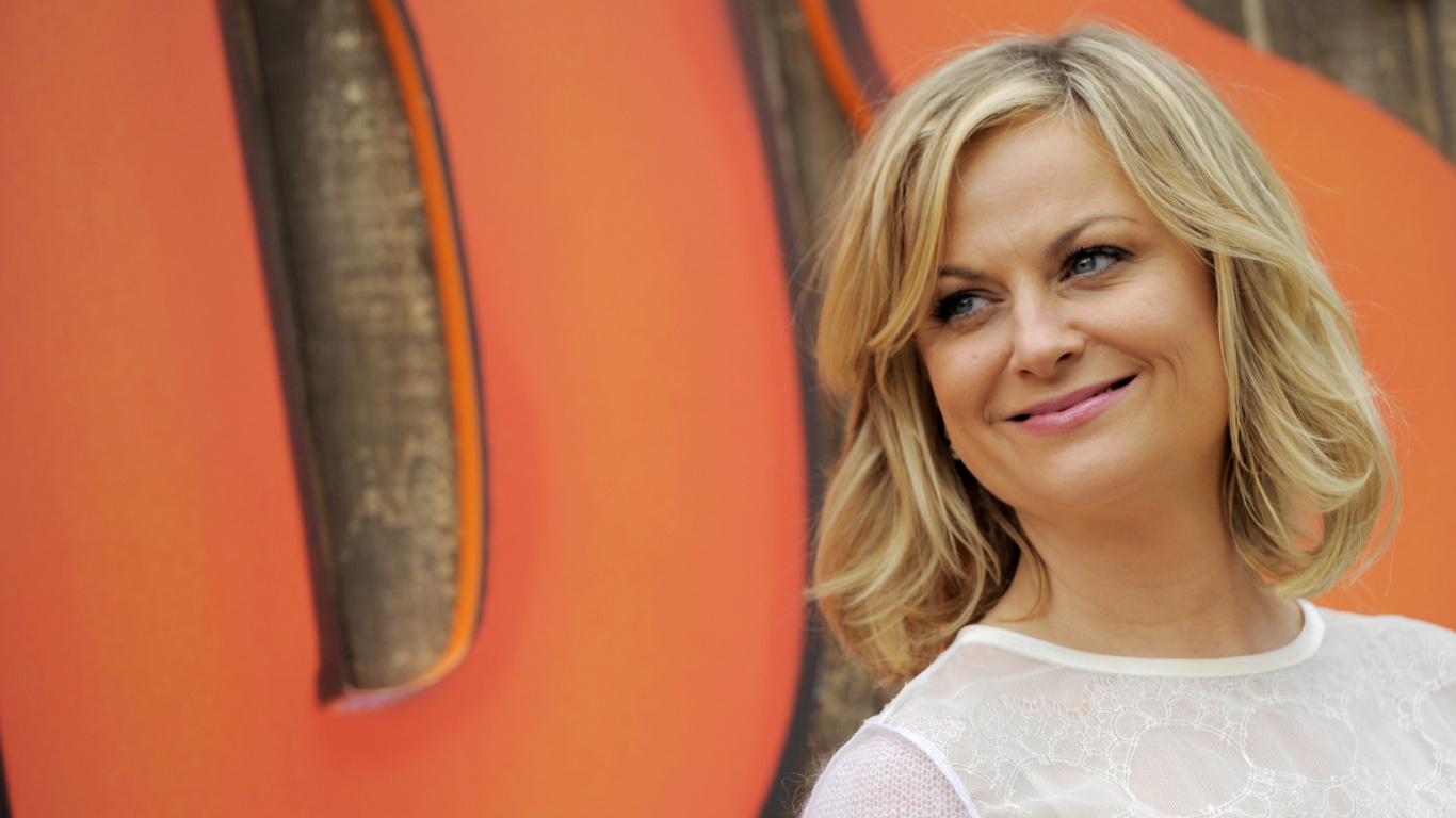 Célébrité, Acteur, Orange, Comédien, Femme. Wallpaper in 1366x768 Resolution