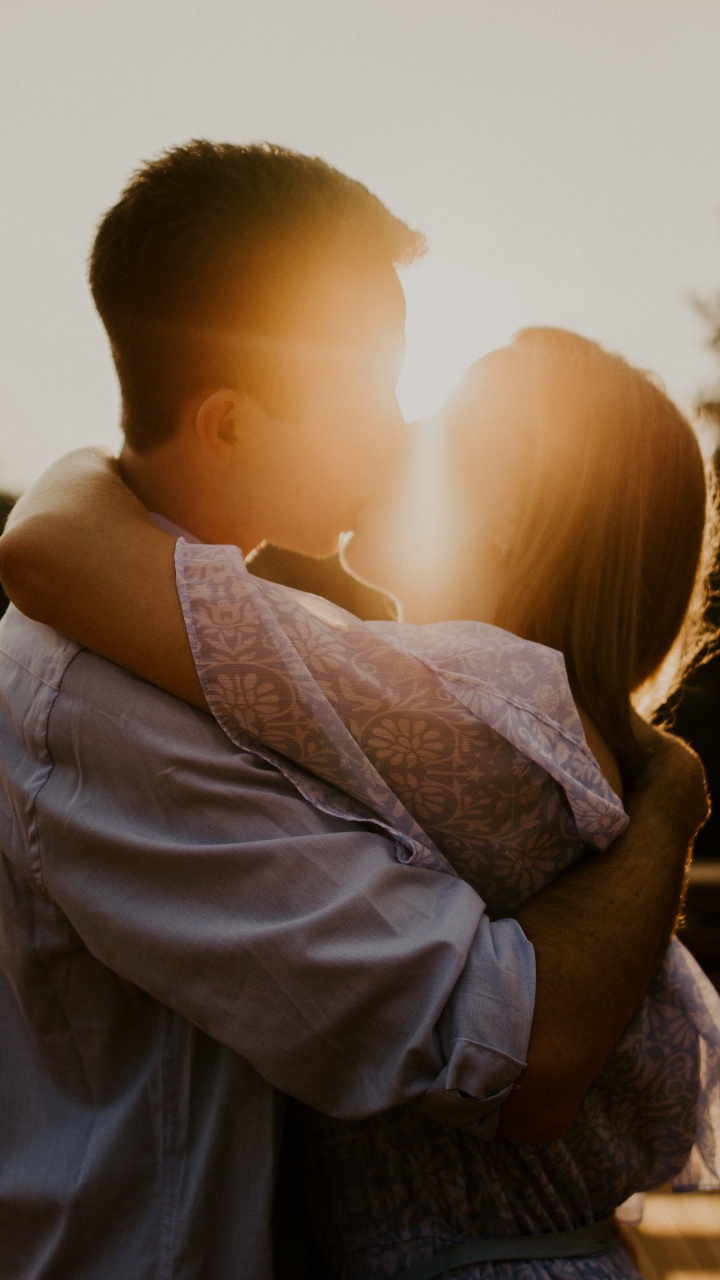 Hug, Sunlight, Backlighting, Love, Affection. Wallpaper in 720x1280 Resolution