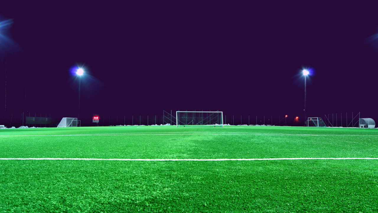 Soccer Goal Net on Green Field During Night Time. Wallpaper in 1280x720 Resolution