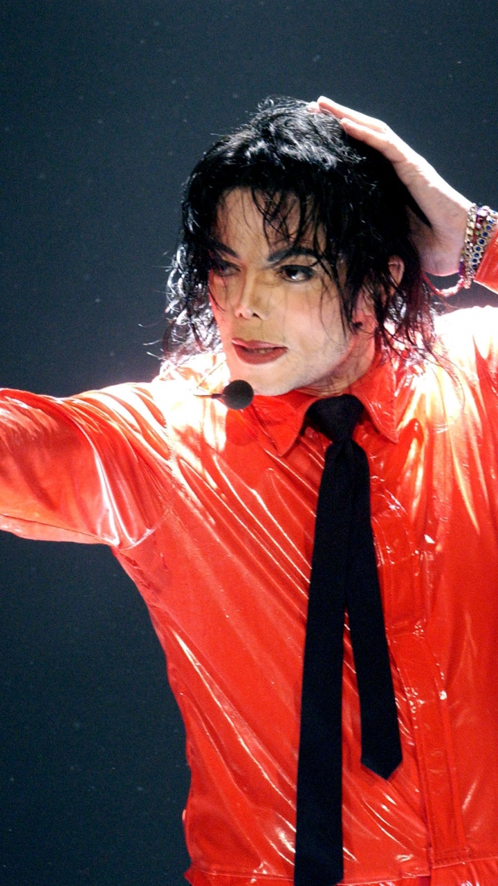 EXO, Pop Music, Boy Band, Red, Performance. Wallpaper in 720x1280 Resolution