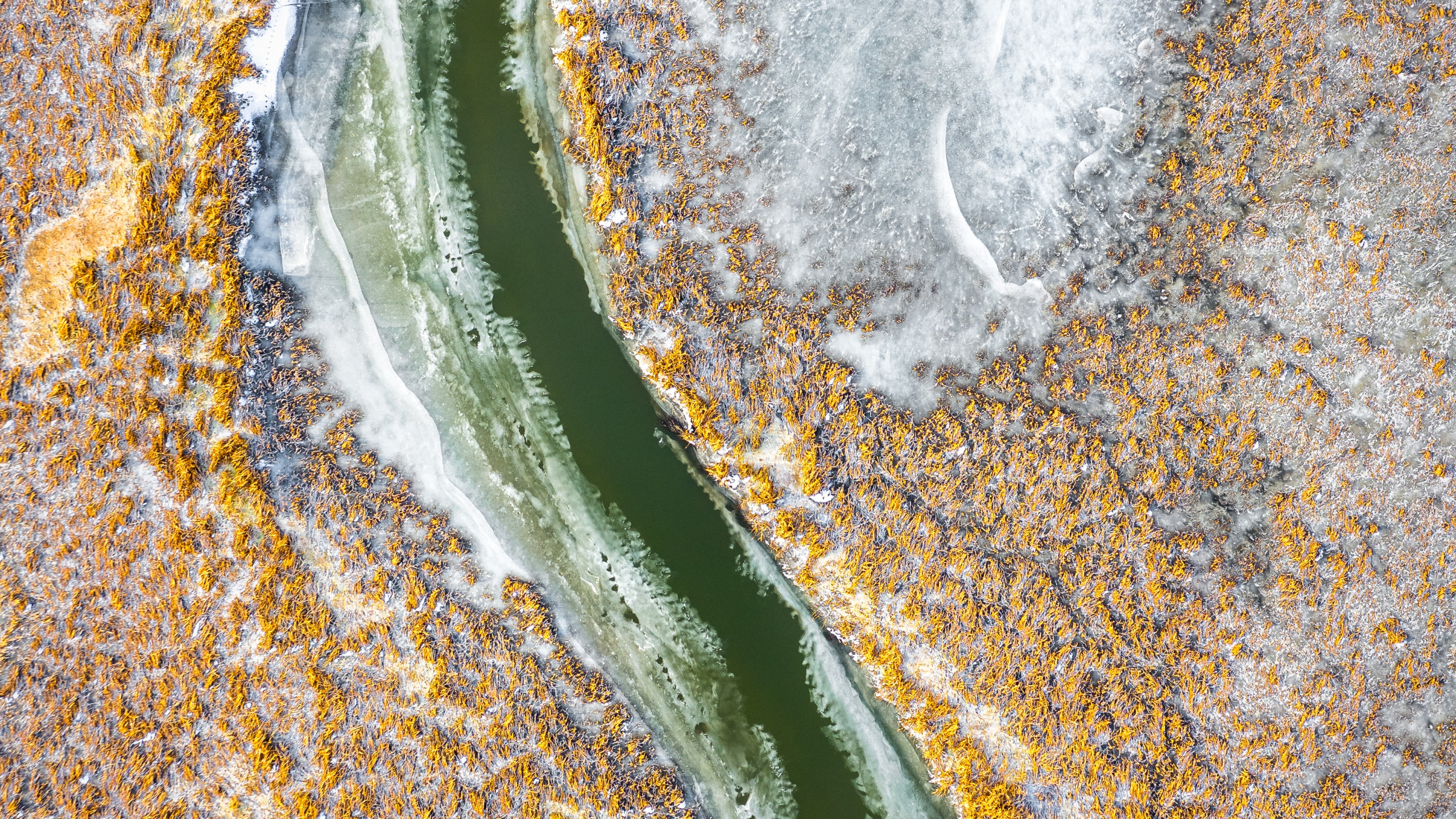 Mineralquelle, Geologie, Wasserressourcen, Gewässer, Wasser. Wallpaper in 2560x1440 Resolution