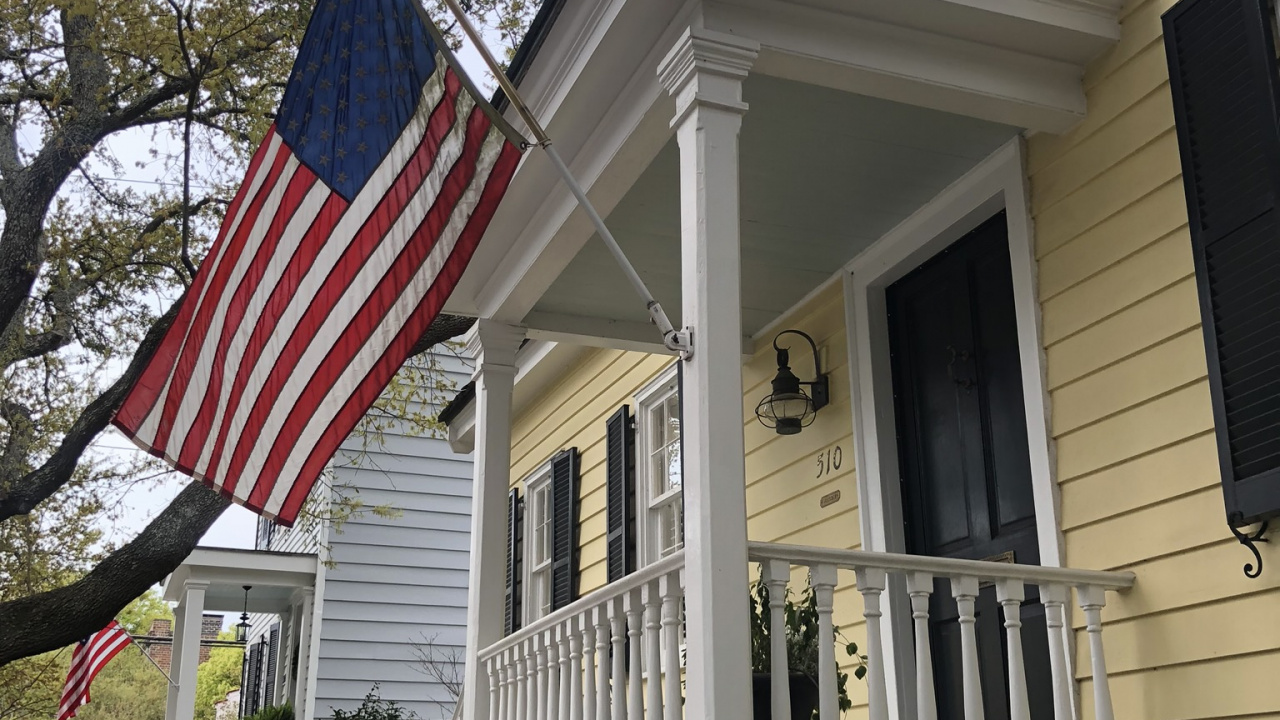 House, Window, Porch, Real Estate, Balcony. Wallpaper in 1280x720 Resolution