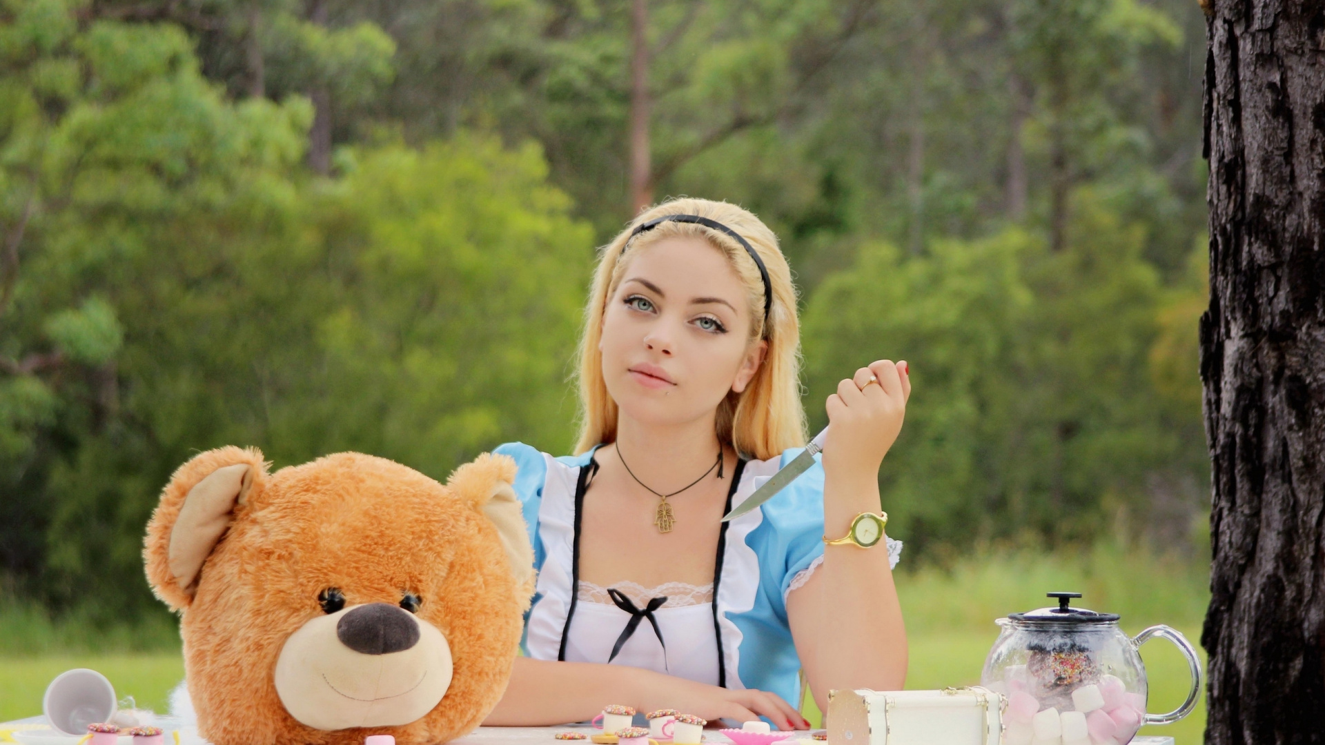Girl, Table, Napkin, Tableware, Tree. Wallpaper in 1920x1080 Resolution