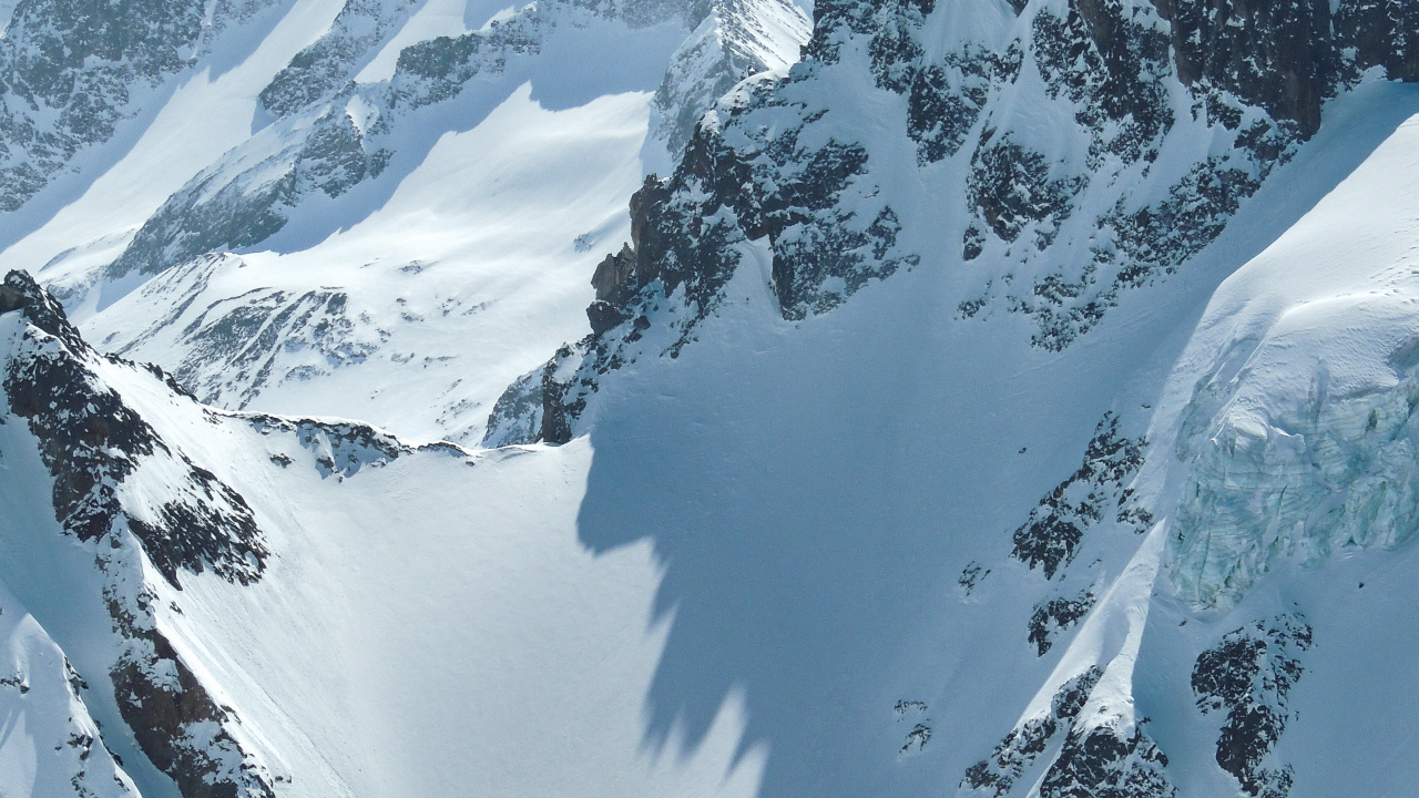 Mountain, Mountainous Landforms, Glacial Landform, Mountain Range, Massif. Wallpaper in 1280x720 Resolution