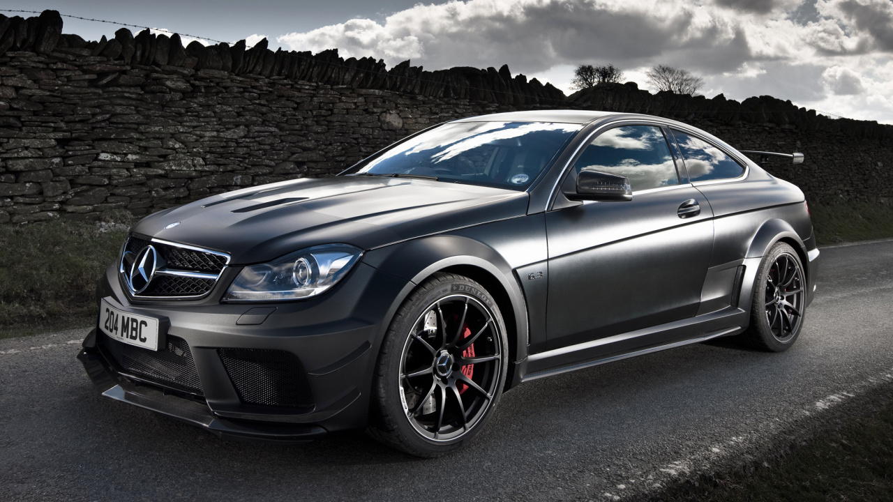 Gray Mercedes Benz Coupe on Gray Asphalt Road During Daytime. Wallpaper in 1280x720 Resolution