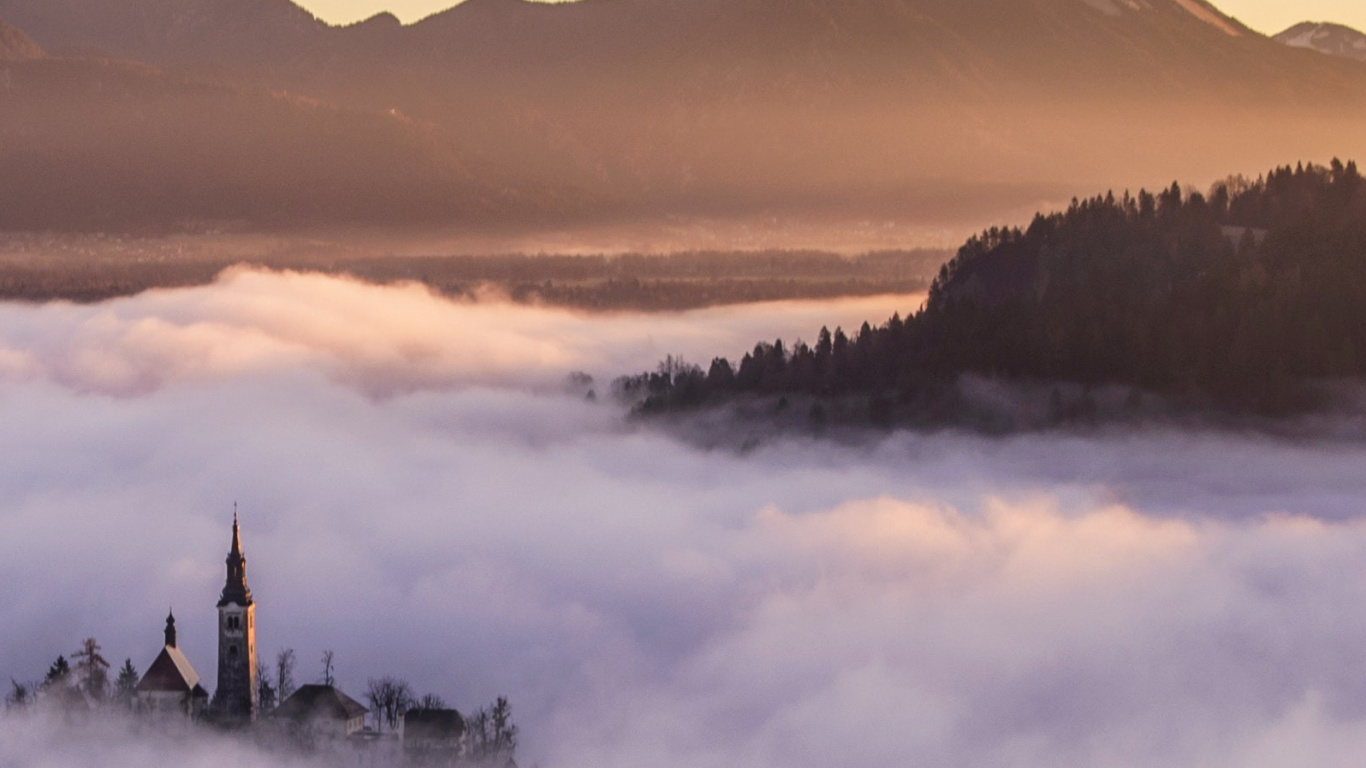 Cloud, Mountain, Atmosphere, Ecoregion, Water. Wallpaper in 1366x768 Resolution