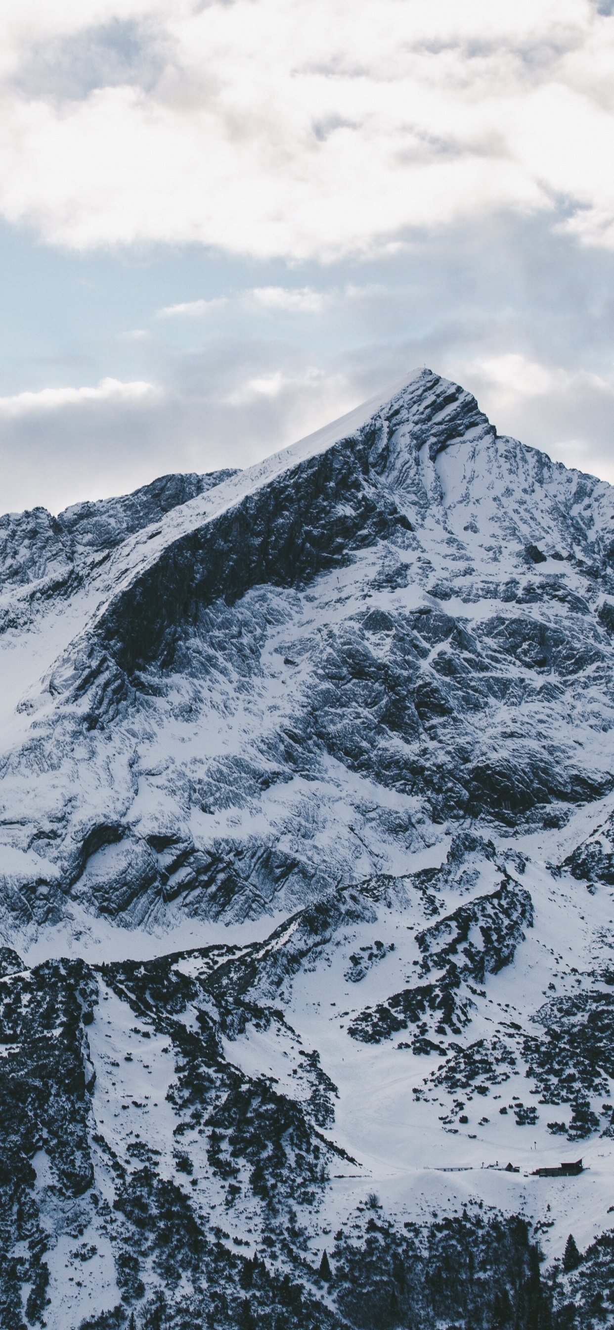 Bergigen Landschaftsformen, Bergkette, Hochland, Grat, Massivs. Wallpaper in 1242x2688 Resolution