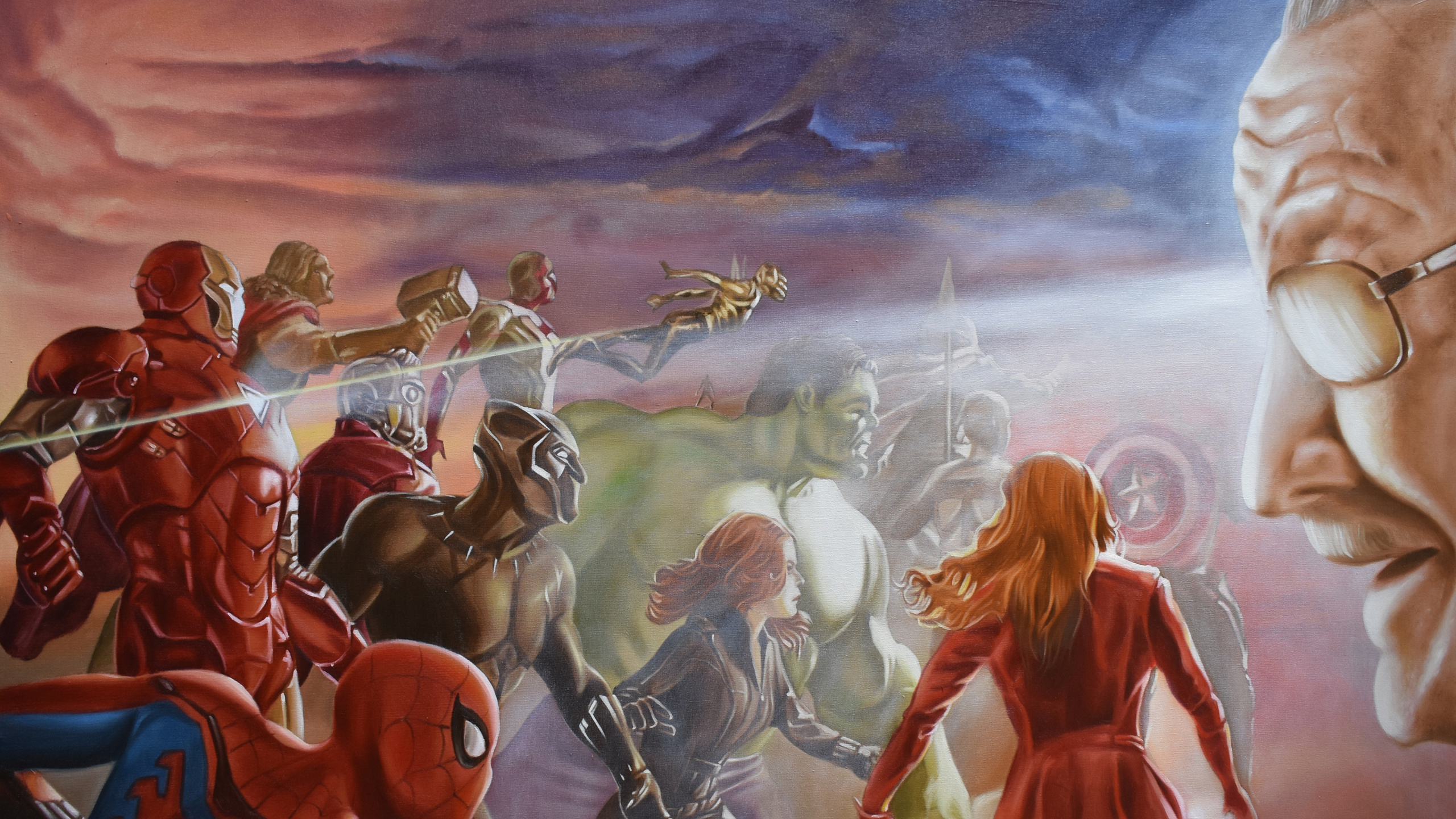 Mujer en Vestido Rojo de Pie Junto al Hombre en la Pintura de Camisa Negra. Wallpaper in 2560x1440 Resolution