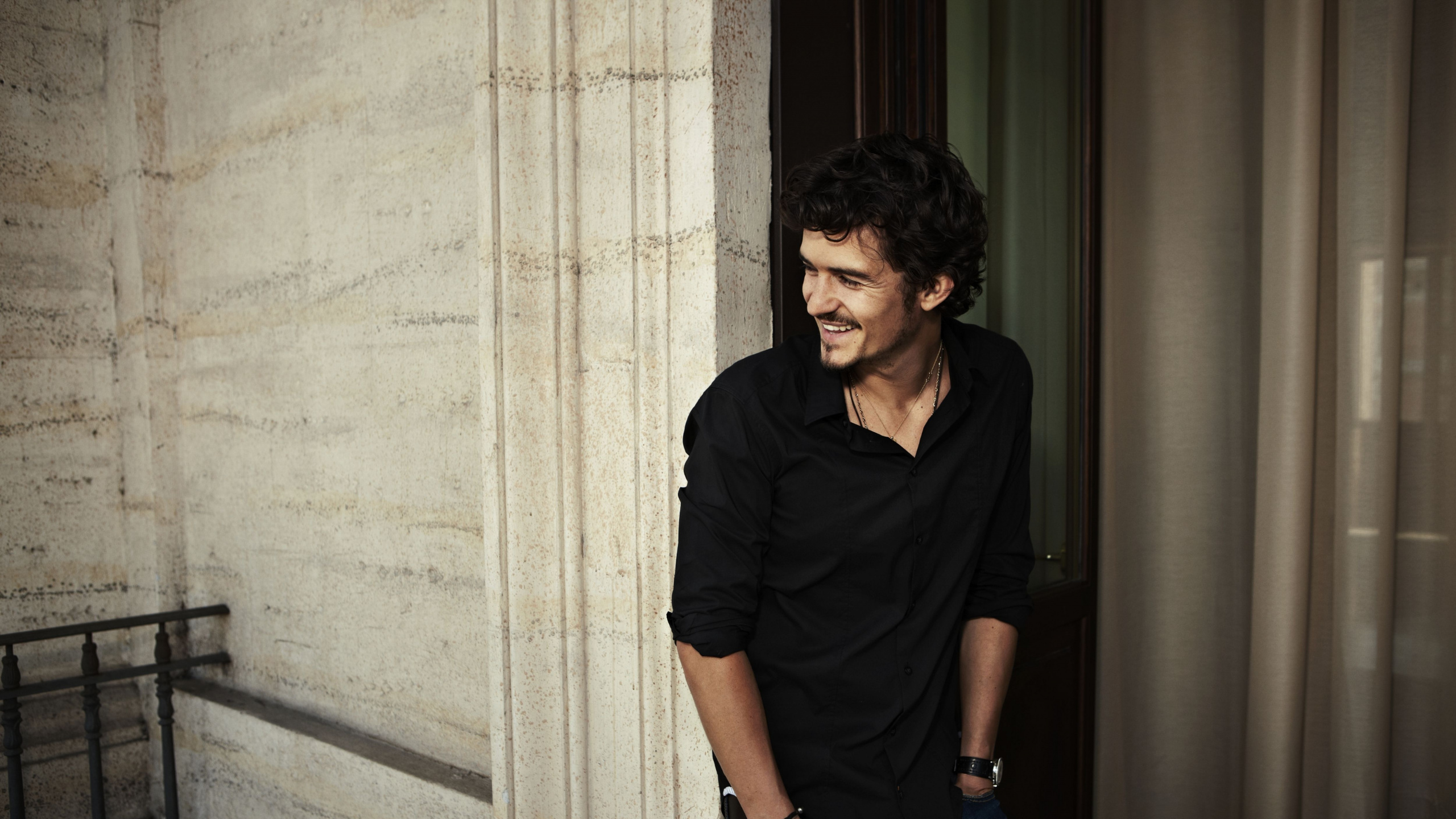 Orlando Bloom, Actor, la Celebridad, el Vello Facial, 13 de Enero. Wallpaper in 2560x1440 Resolution