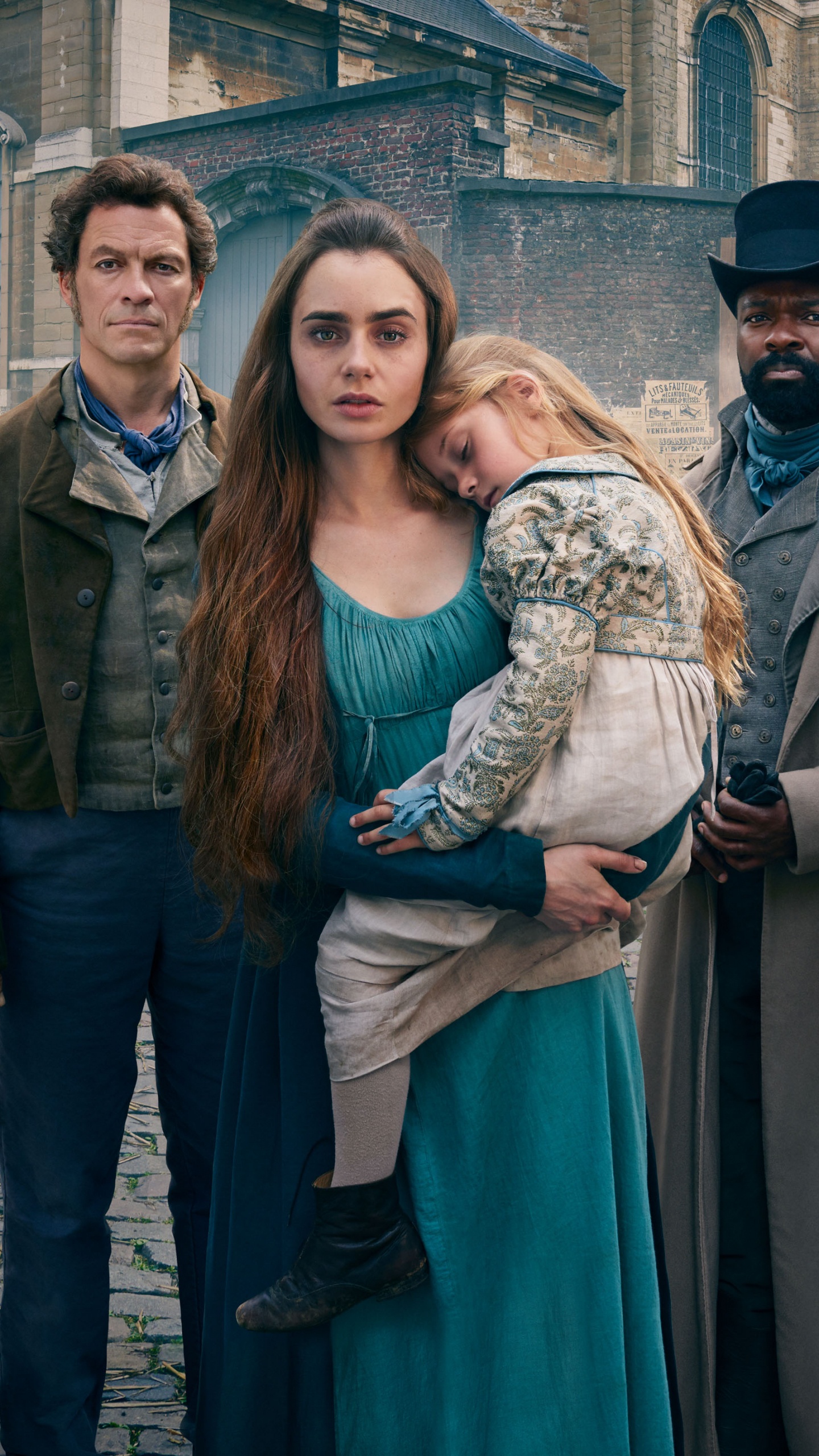 Femme en Robe Bleue à Côté de la Femme en Manteau Gris. Wallpaper in 1440x2560 Resolution