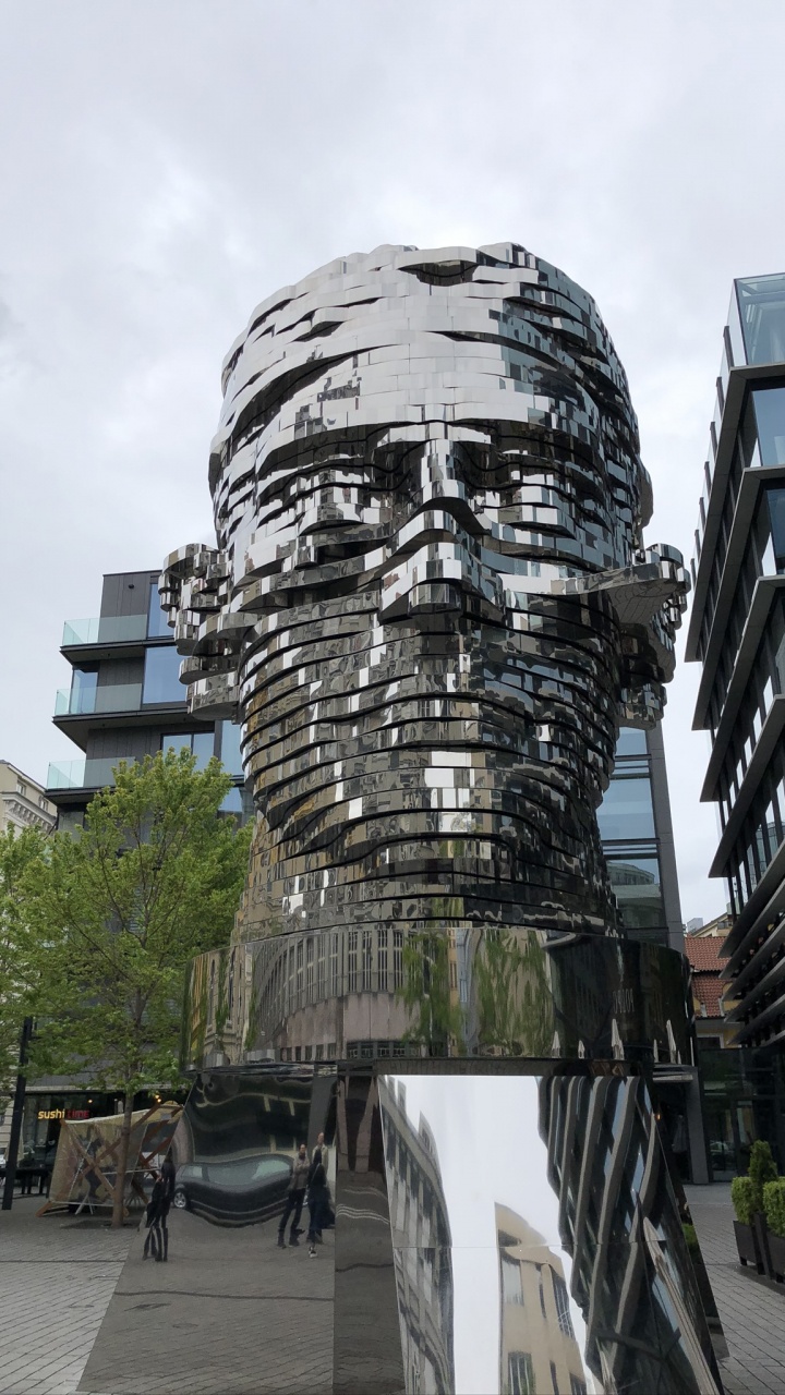 Prague, Design Urbain, Sculpture, Utilisation Mixte, Statue. Wallpaper in 720x1280 Resolution