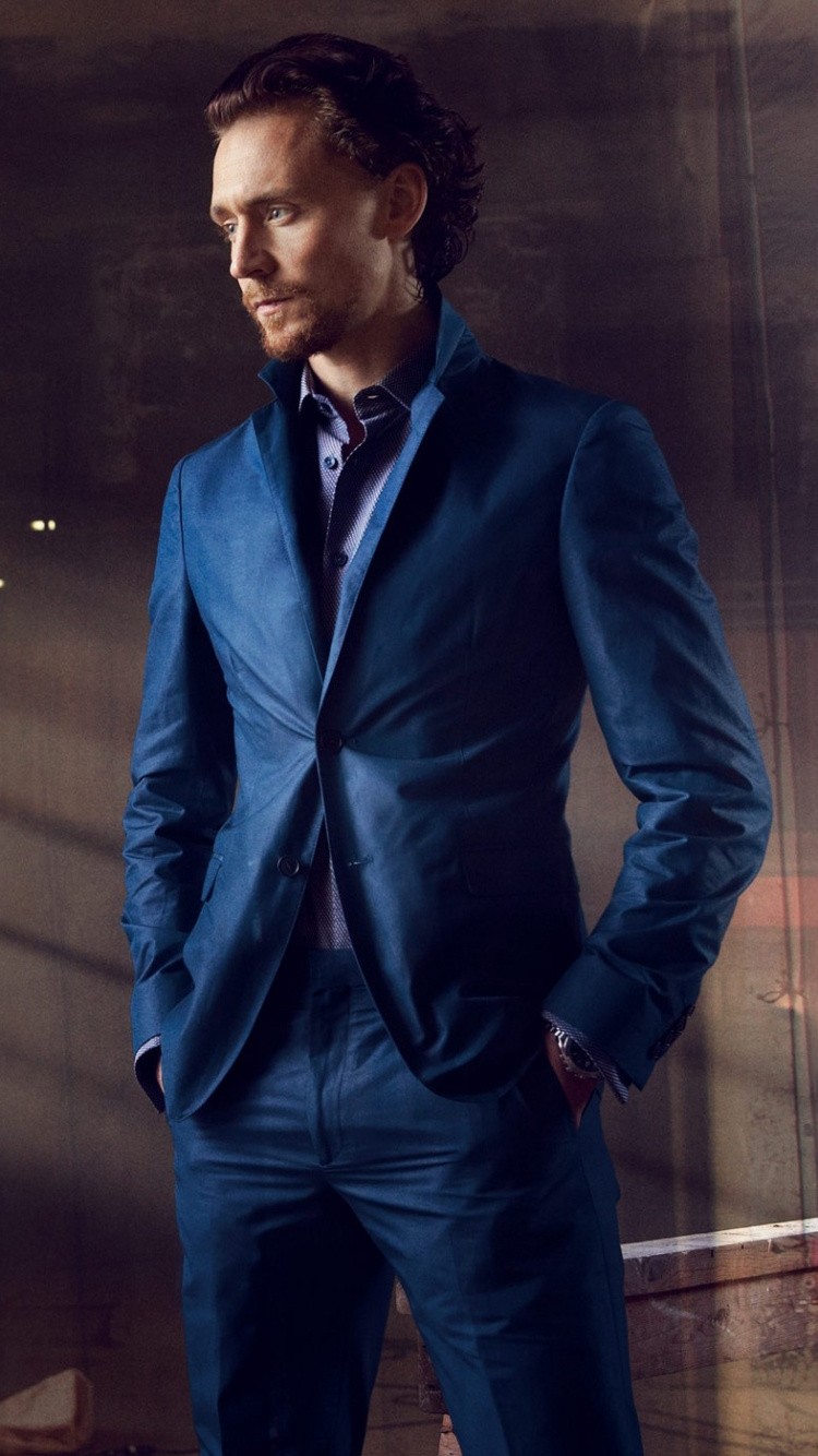 Tom Hiddleston, Loki, Usure Formelle, Les Poils du Visage, Monsieur. Wallpaper in 750x1334 Resolution