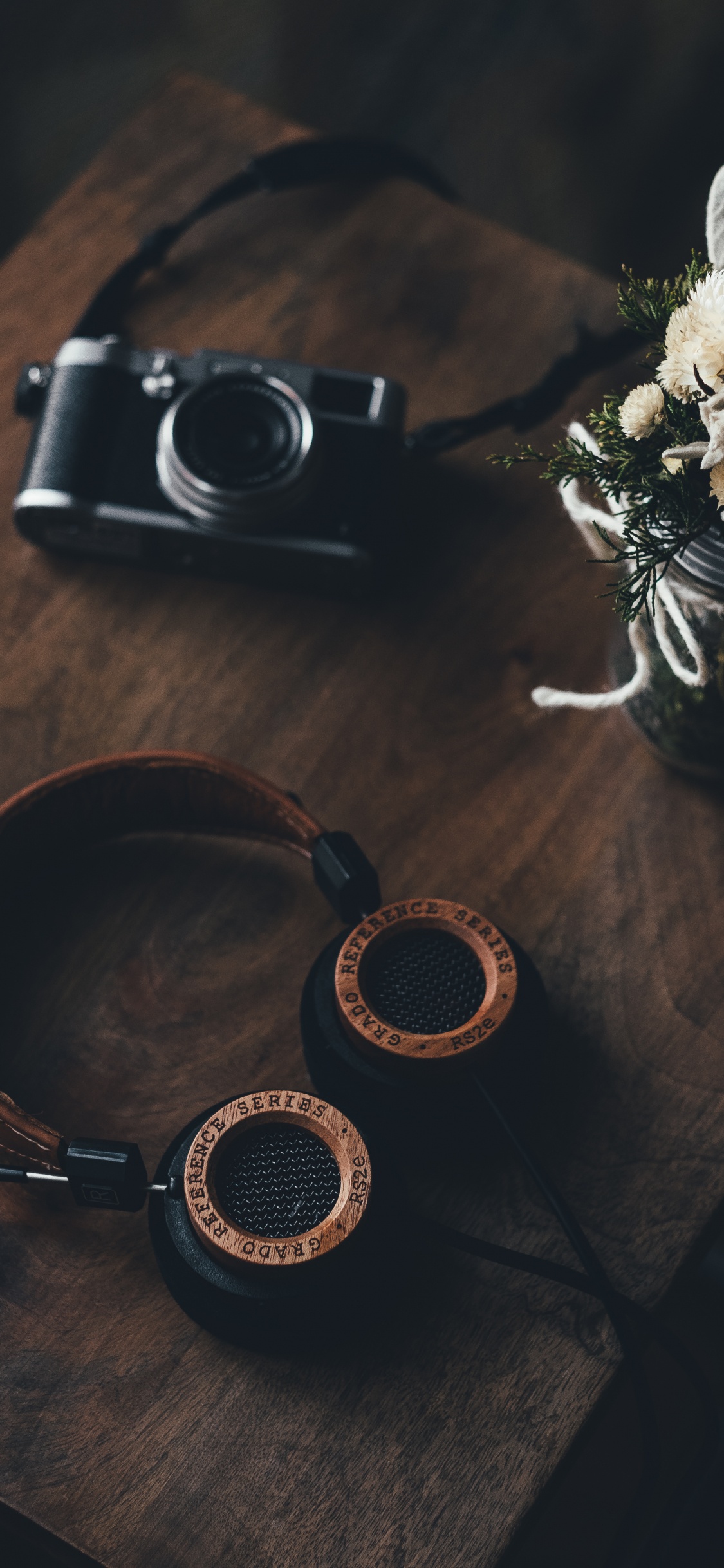 Table, Vaisselle, Tasse à Café, Mesure, Métal. Wallpaper in 1125x2436 Resolution