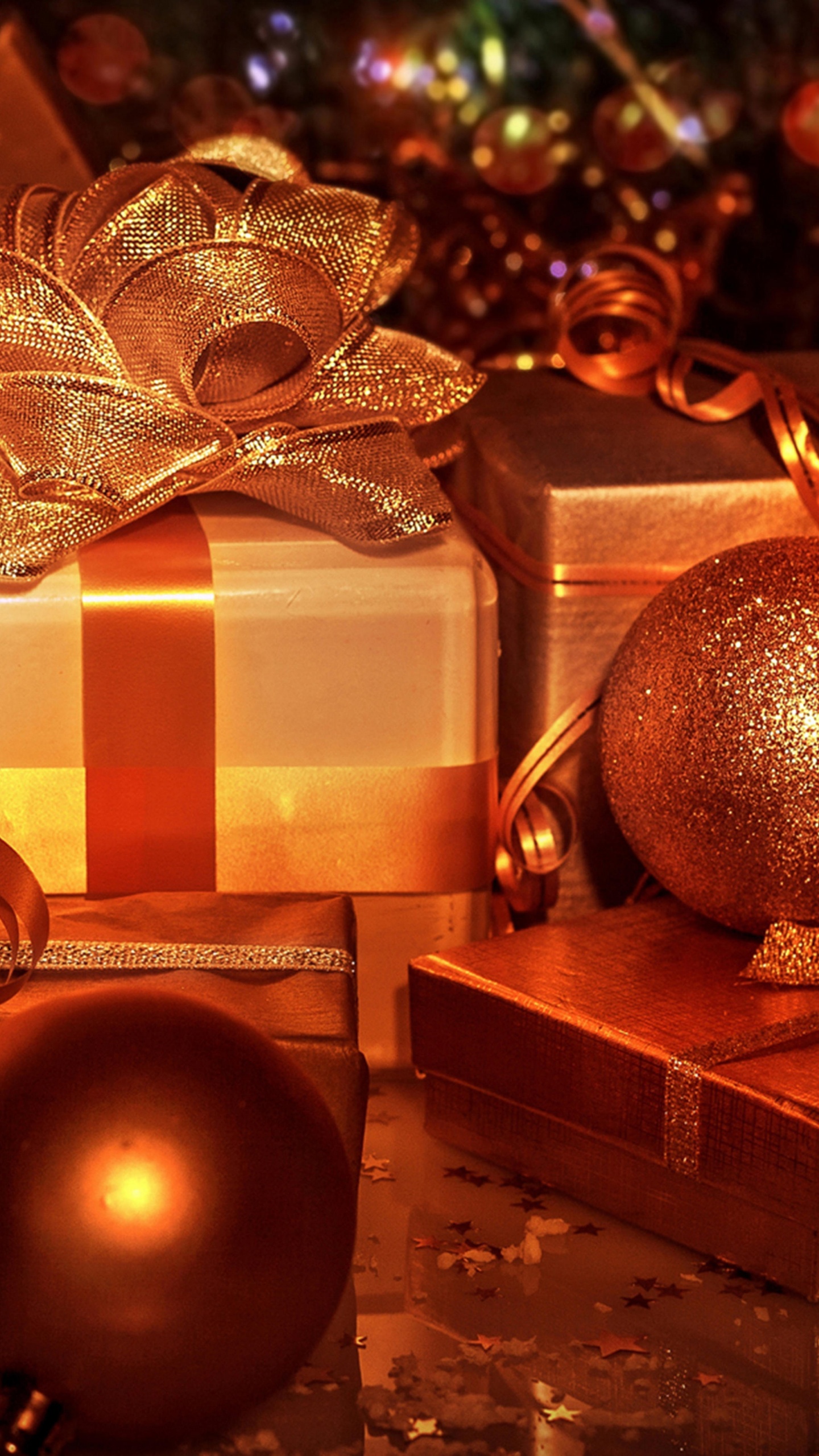 圣诞节那天, 圣诞节的装饰品, 圣诞树, 圣诞节礼物, 假日 壁纸 1440x2560 允许
