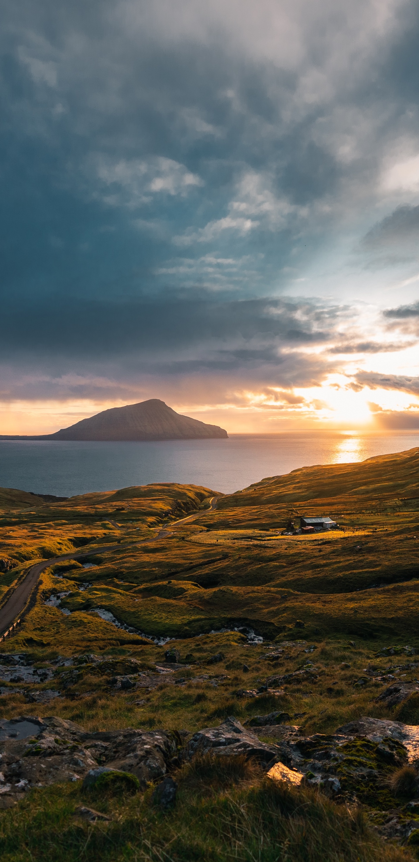 Îles Féroé, Srvgsvatn, Cascade de Bsdalafossur, Mykines, Gasadalur. Wallpaper in 1440x2960 Resolution