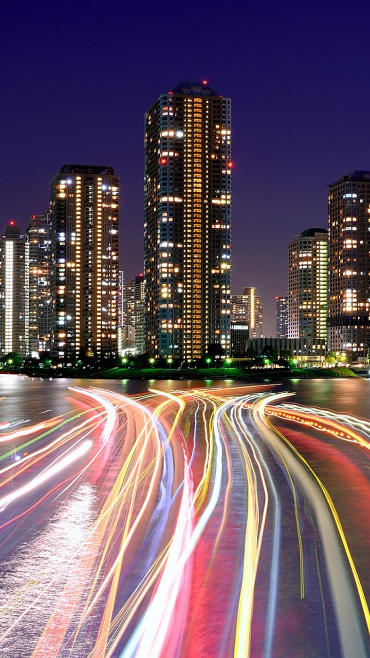 Photographie en Accéléré Des Lumières de la Ville Pendant la Nuit. Wallpaper in 720x1280 Resolution