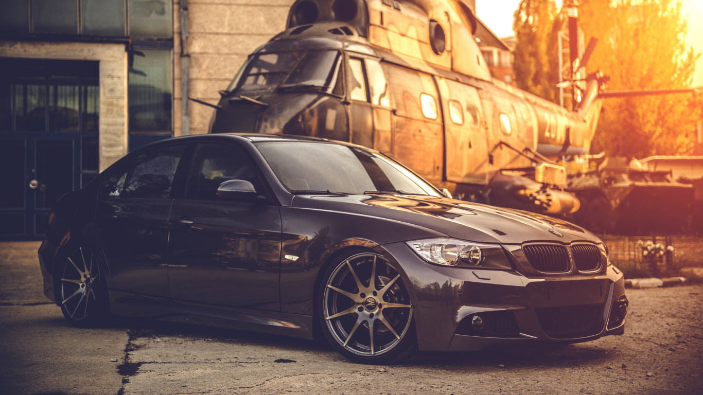 BMW m 3 Negro Estacionado en la Calle. Wallpaper in 1366x768 Resolution