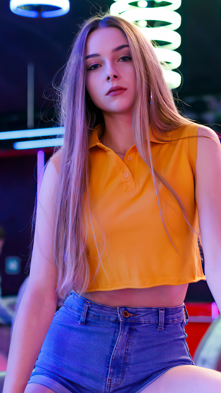 Jeder Möchte, Dass du Den K3y-Remix Verschiebst, Musikvideo, Katzenhändler, Guz Zanotto, Purpur. Wallpaper in 750x1334 Resolution