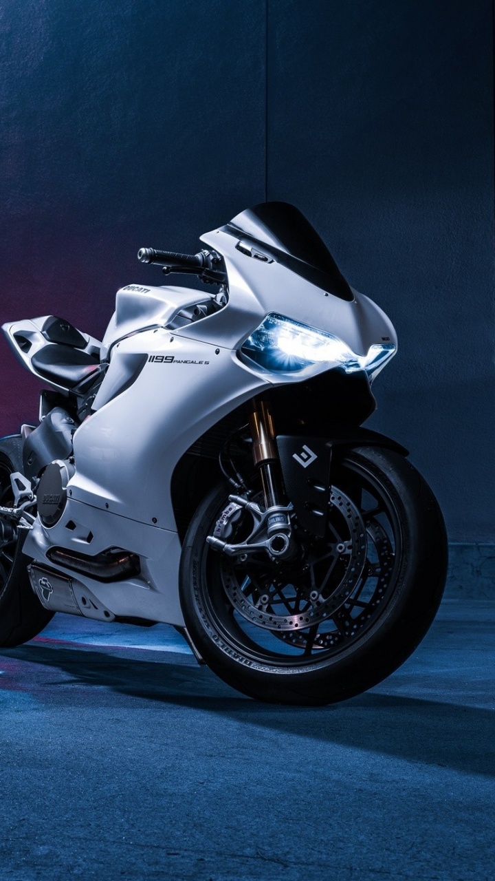 White and Black Sports Bike. Wallpaper in 720x1280 Resolution