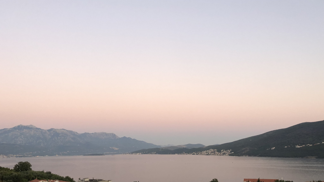 Mountainous Landforms, Water Resources, Highland, Hill, Landscape. Wallpaper in 1366x768 Resolution