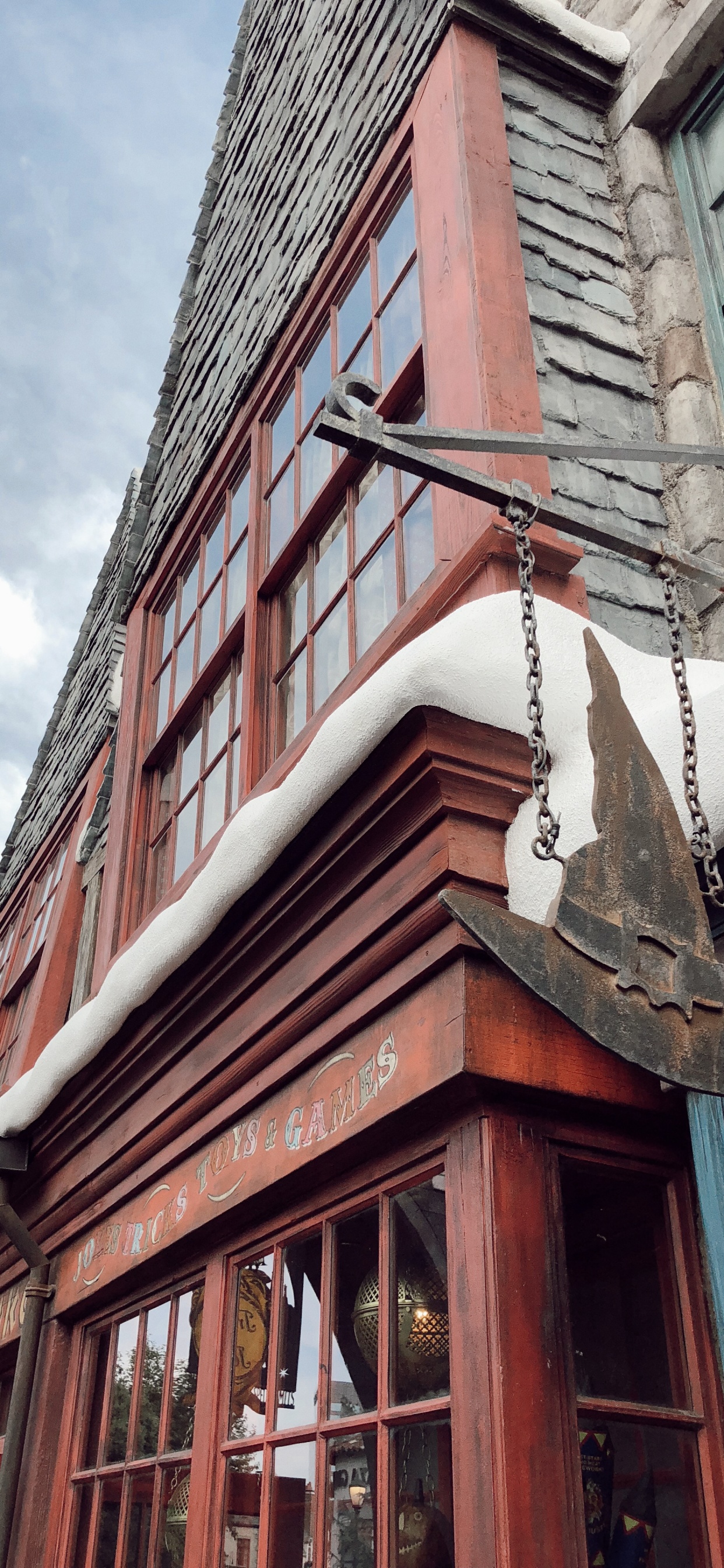 Hito, Faade, Techo, Fachada, Ladrillo. Wallpaper in 1242x2688 Resolution